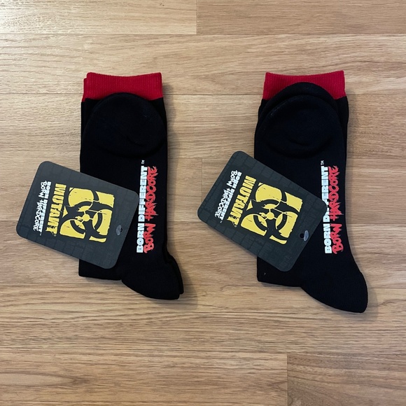 Mutant Born Hardcore Crew Length Gym Black Red Socks Size L (2 Pair) - Picture 2 of 4